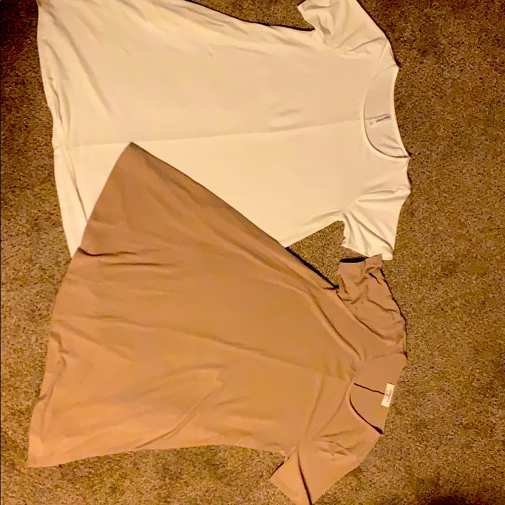 Women’s set of Zenana med, swing tunic tees